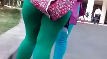 Eva Elfie dễ thương làm hài lòng chồng sex nhat khong che trên giường.
