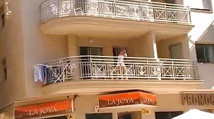 Trao thân cho gái nhật sex một gã da đen.