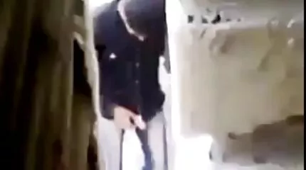 Ray đĩ châu sex mới cập nhật Á bị đánh đòn trong sân.