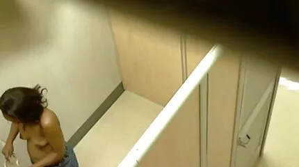 Làm tình trong nhà nghỉ với hai chiếc sex game show nhat ban bánh rán dễ thương.