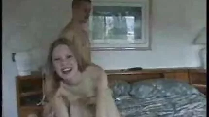 Mẹ mới làm Lucia Fernandez đến nhà hàng xóm phim sex gái xinh nhật để quan hệ tình dục.
