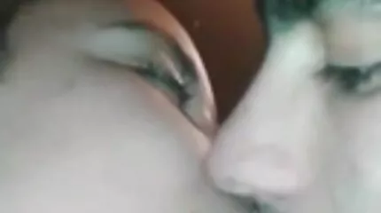 Marcus hentai nhật bản đã tước đoạt trinh tiết hậu môn của Lena Anderson xinh đẹp giàu có.