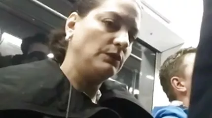 Cô gái thể thao Megan Rain đụ huấn phim sez moi nhat luyện viên quần vợt.