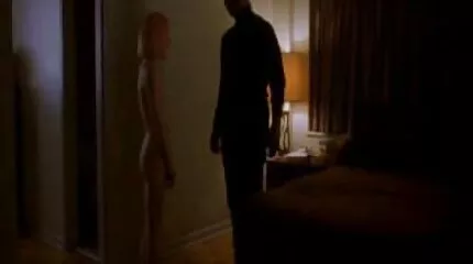 Marika châu Á đáp ứng phim sex mới nhất năm 2000 yêu cầu của một kẻ tâm thần.