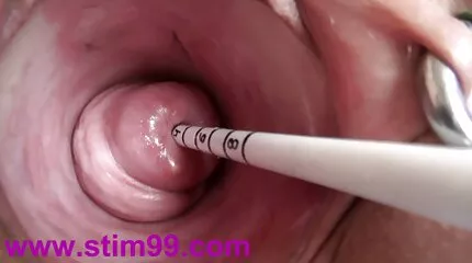 Mẹ kế sex nhat ban moi nhat trưởng thành say rượu xông vào phòng con trai riêng và đánh anh ta.